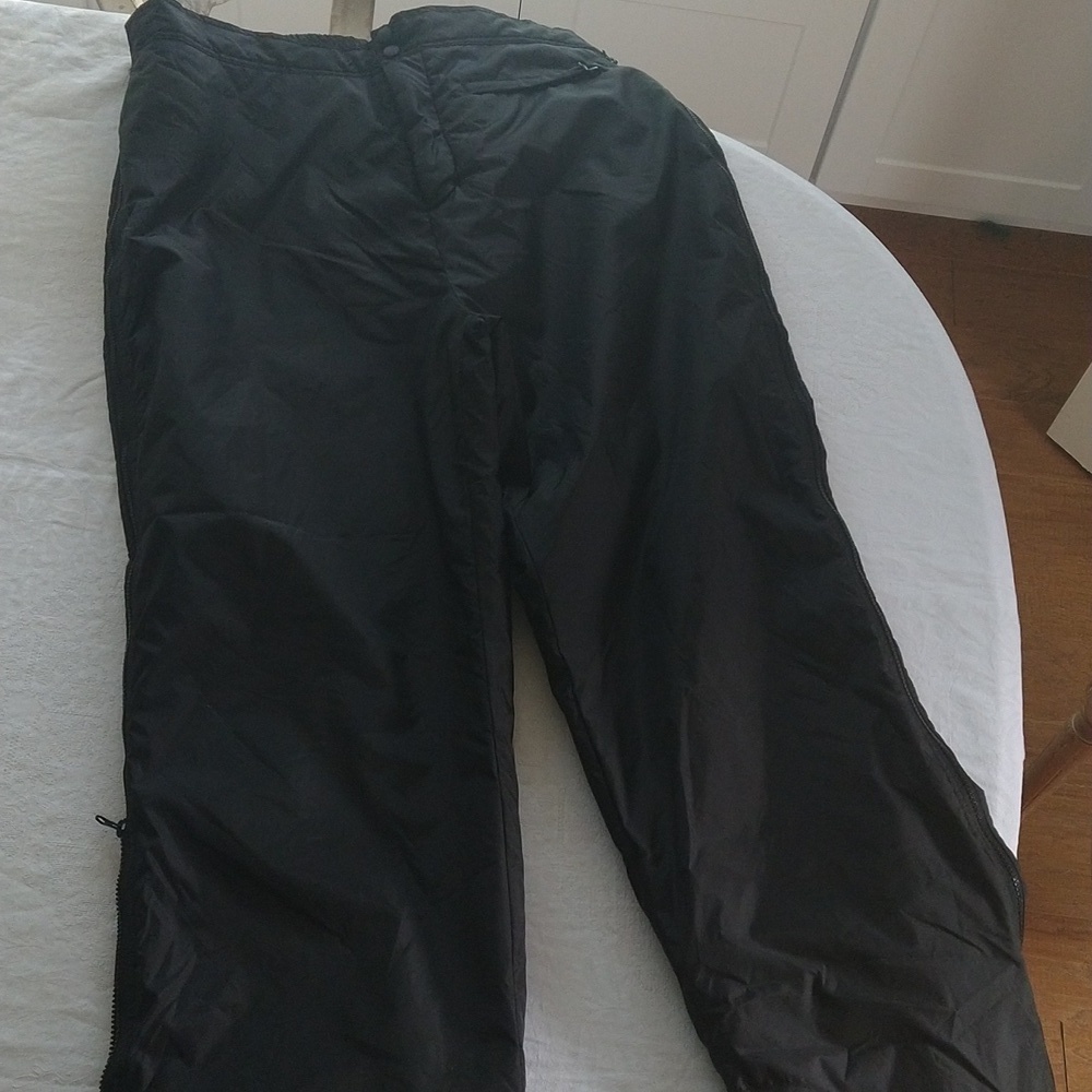 Split rail outdoors skiing hiking snow gear black pants xl zip Velcro snaps